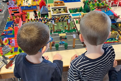 Neunkirchen: Bastelspa&szlig; und Klemmbausteine